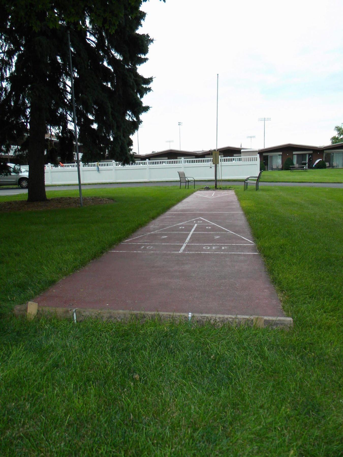 Nader'S Motel & Suites Ludington Bagian luar foto